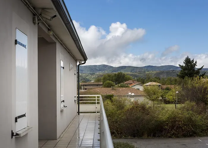 Initial By Balladins Lyon / فندق